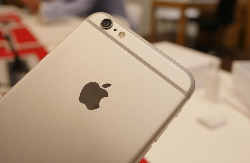 Akkutausch beim iPhone 6s: Betroffene Geräte online identifizieren