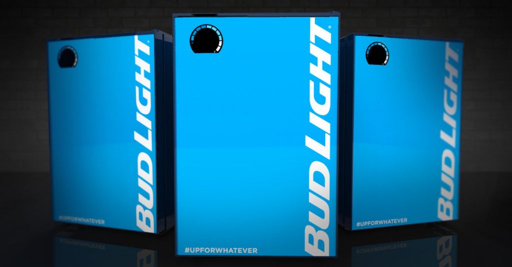 Bud Light e-Fridge Kühlschrank bestellt selbstständig Bier