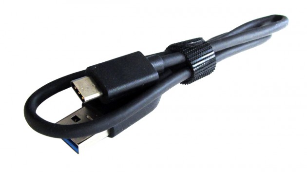 Samsung-portable-SSD-T3--Kabel