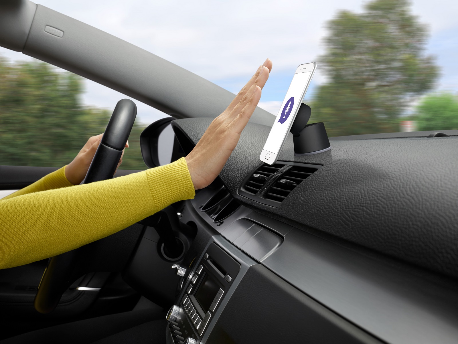 Logi ZeroTouch soll Ablenkungen beim Autofahren minimieren