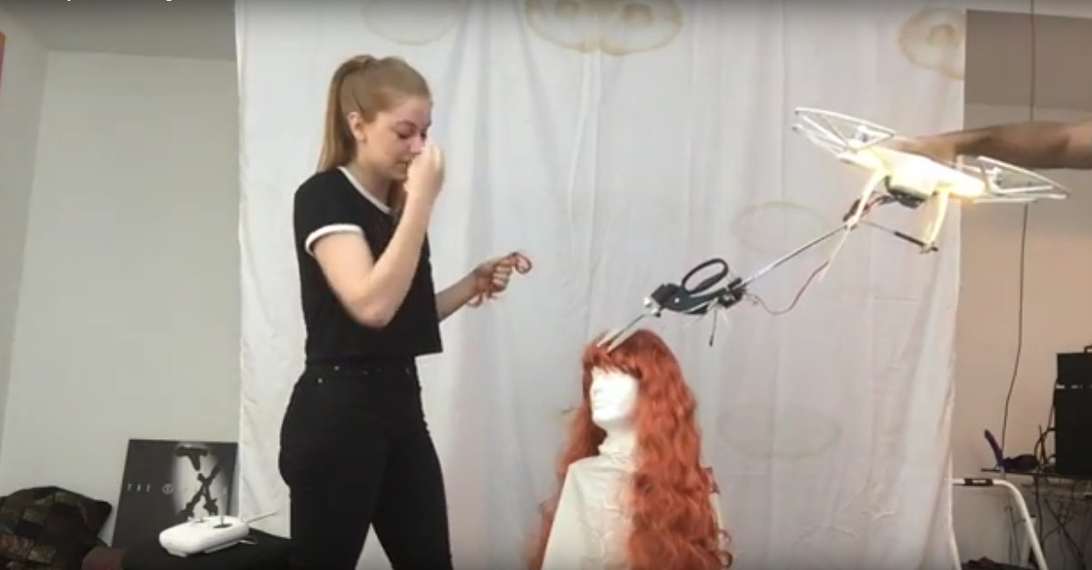 Haare schneiden mit dem Multicopter