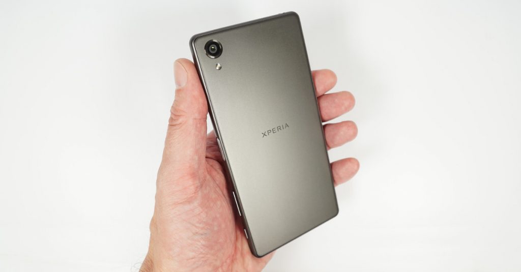 Test Sony Xperia X: Smartphone der High-End-Mittelklasse