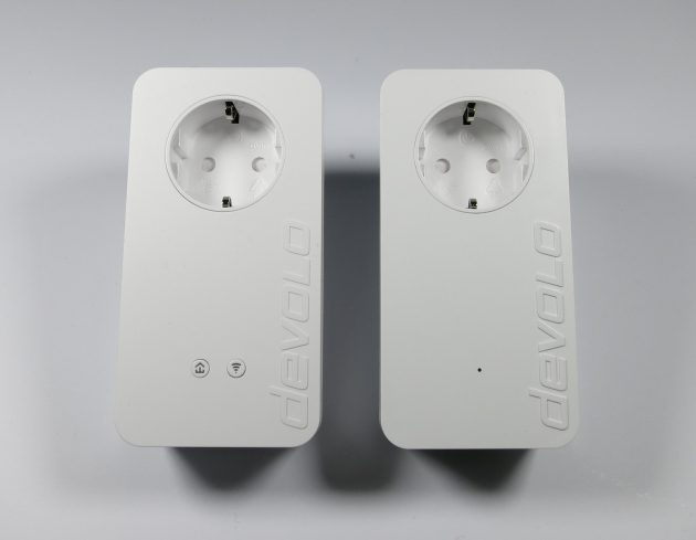 devolo-dlan-550-wifi-adapter-nebeneinander