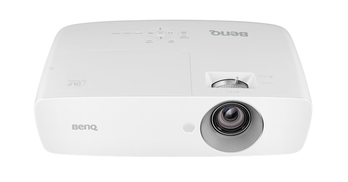 BenQ Projektor W1090 – Full HD-Beamer mit 2000 ANSI-Lumen im Test