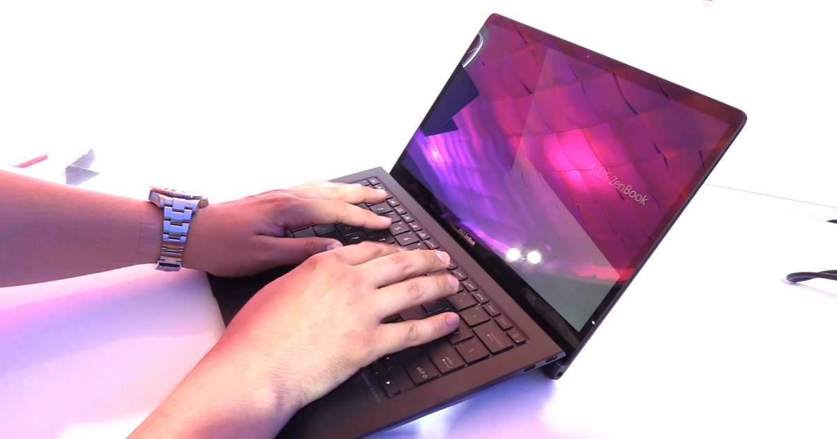 Asus Zenbook S UX391: Leichtes Notebook mit Aufstellscharnier [Video]