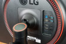 LG UltraGear 27GK750F Rückseite