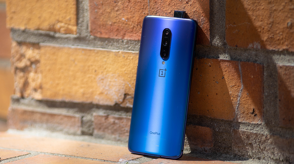 Unboxing: OnePlus 7 Pro mit fast allem, was es an Zubehör gibt