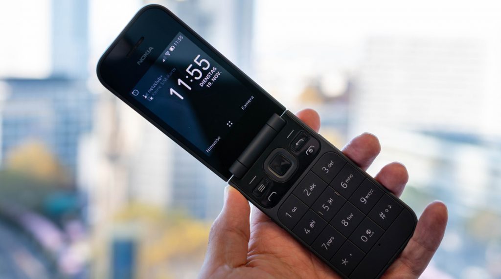 Nokia 2720 Flip im Test: Klapp-Telefon mit Notfall-Button