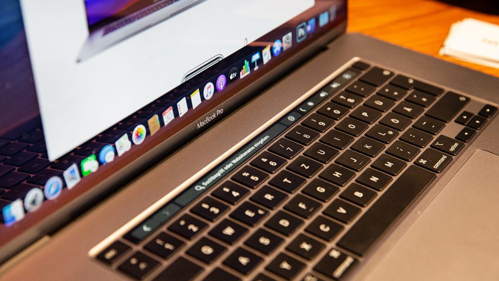 16 Zoll Apple MacBook Pro 9
