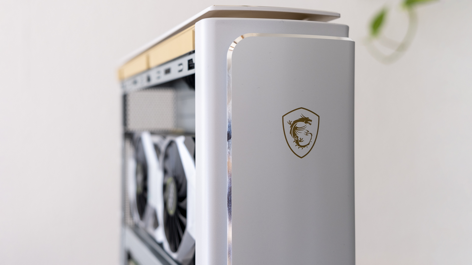 MSI Prestige P100 – Schlanker 10L-PC mit ordentlich Power für Kreative