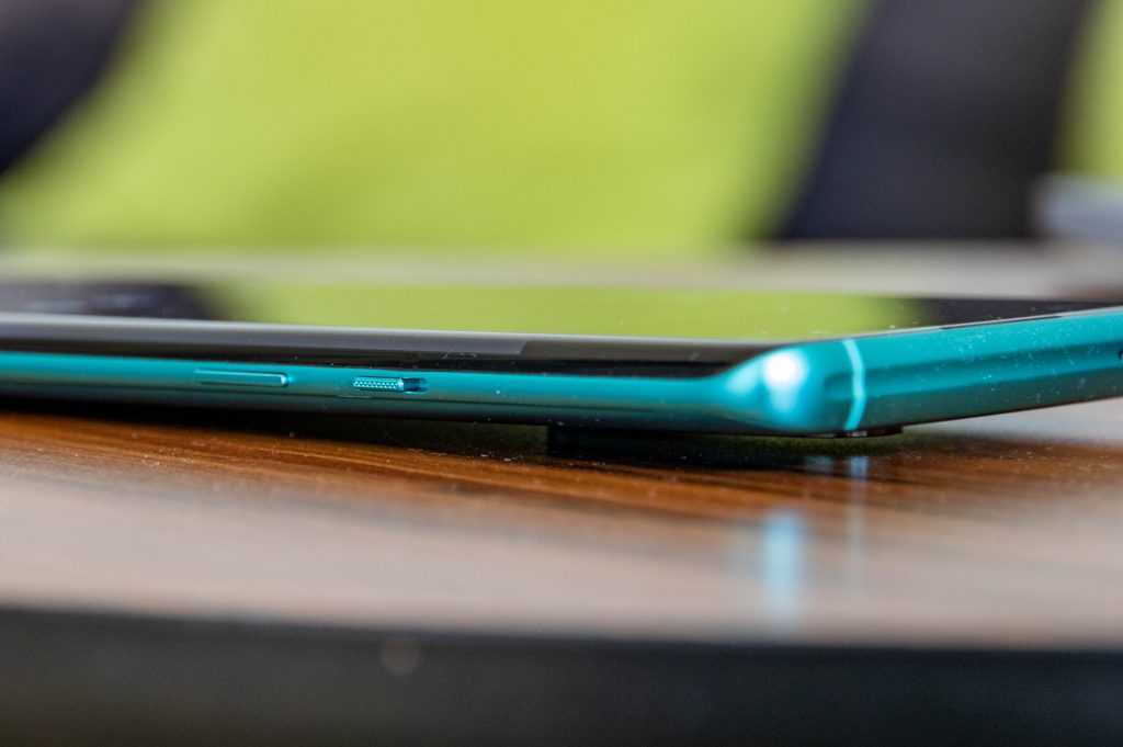 OnePlus 8 Pro mute slider