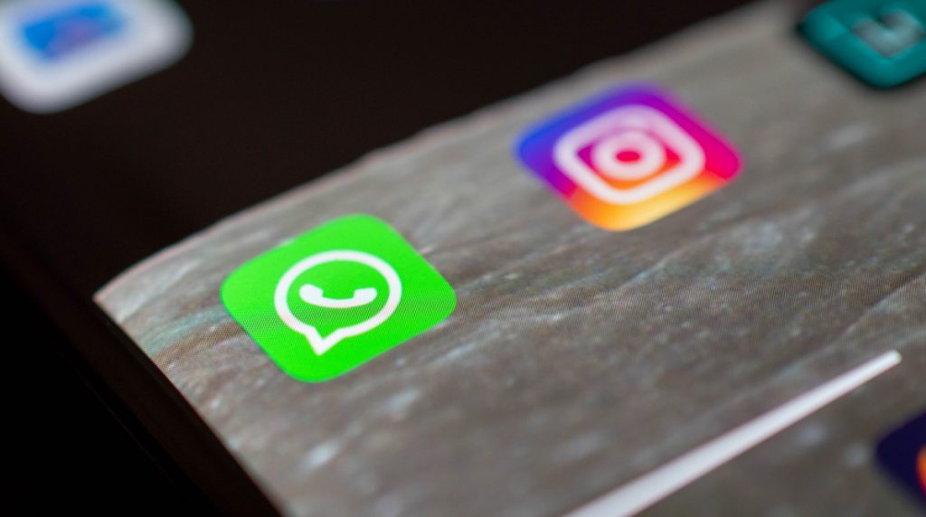 WhatsApp: Emoji-Reaktionen, Anrufe mit bis zu 32 & Gruppen mit 512 Personen