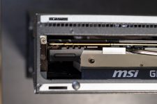 MSI Trident X Plus Serviceklappe Schrauben GPU
