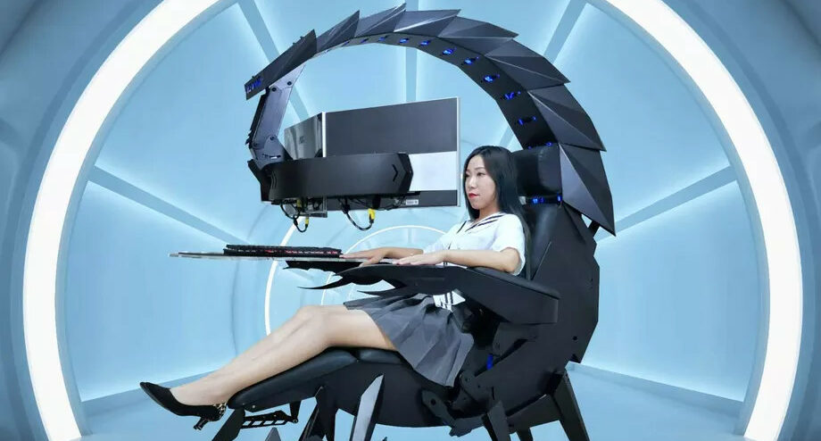 Cluvens Gaming-Cockpit: Stachliger Gaming-Chair kann sich transformieren