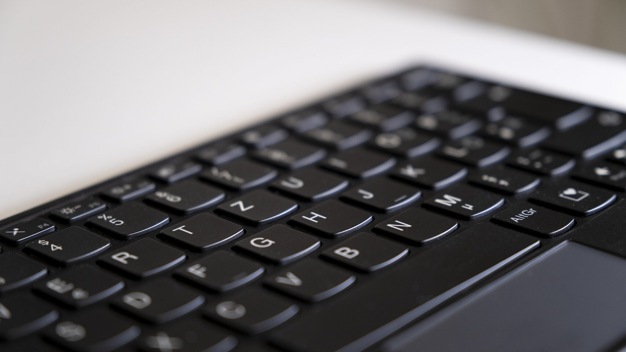 Lenovo ThinkPad X1 Fold Mini-Keyboard Close