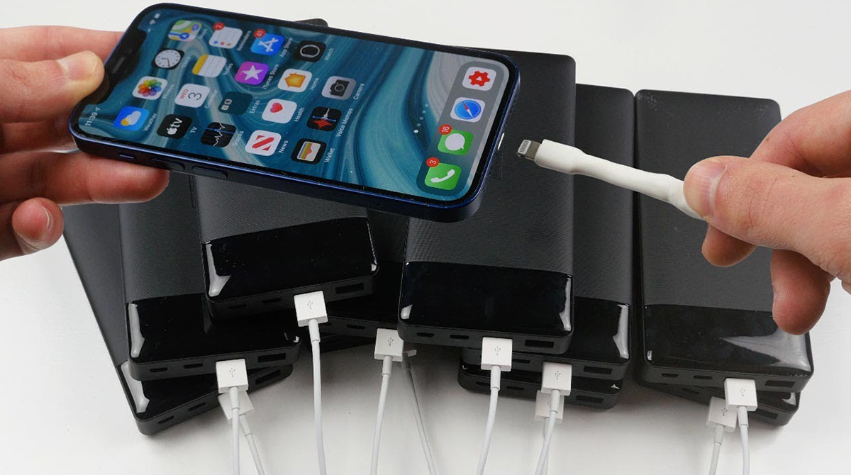 Ein iPhone 12 Pro Max mit 10 Powerbanks zugleich laden – Geht das?