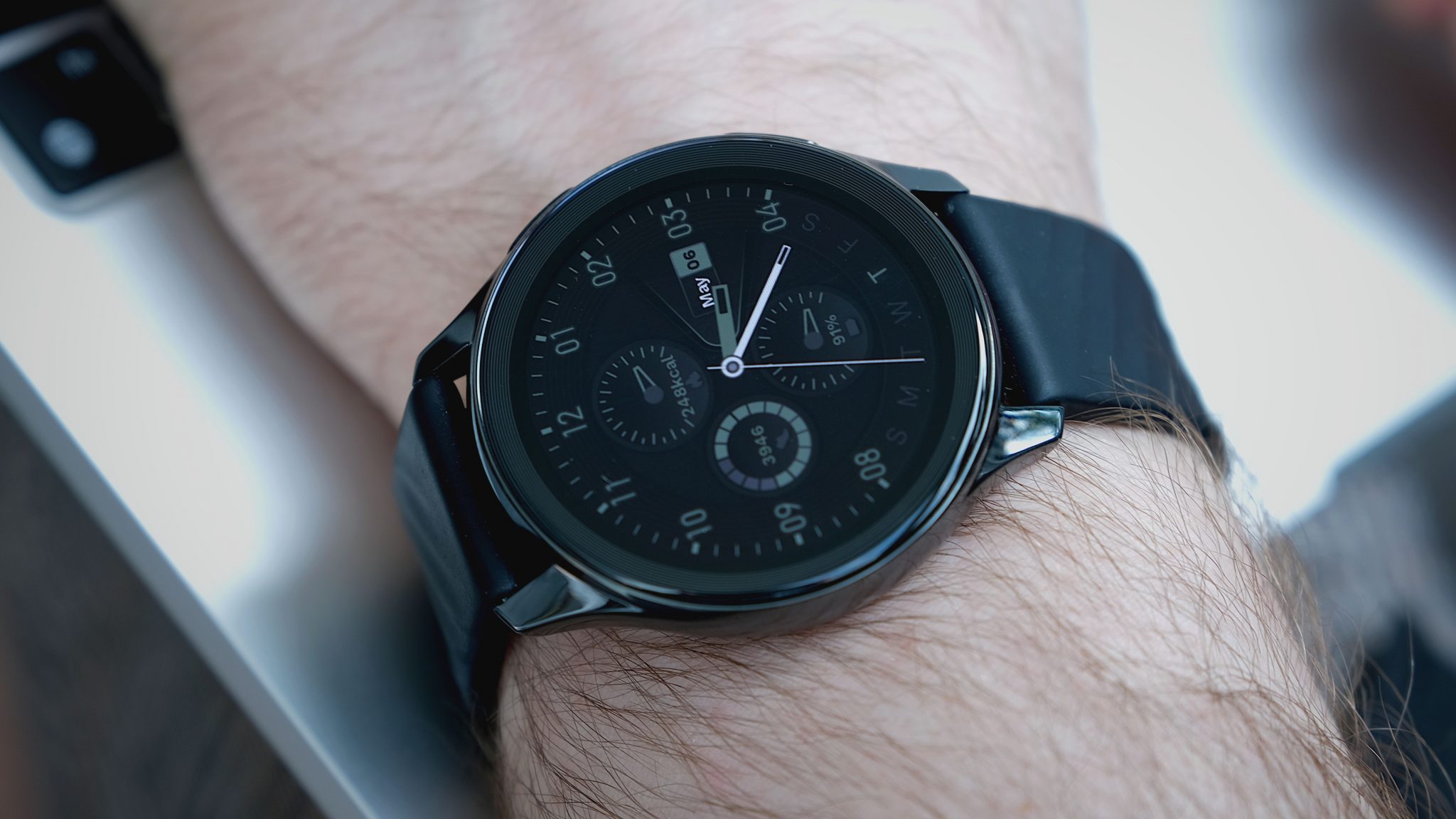 OnePlus Watch: Clevere digitale Uhr mit Eigenheiten