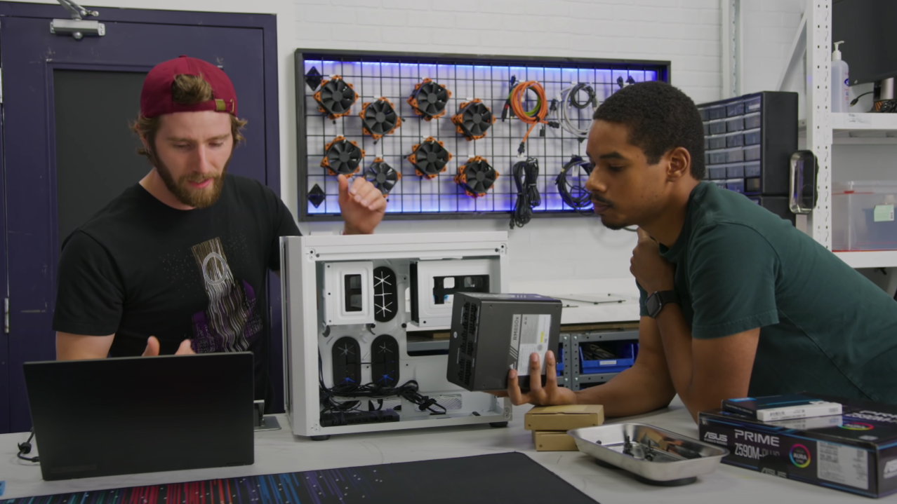 Linus Tech Tips: Der „The Verge PC Build“-Typ ist zurück