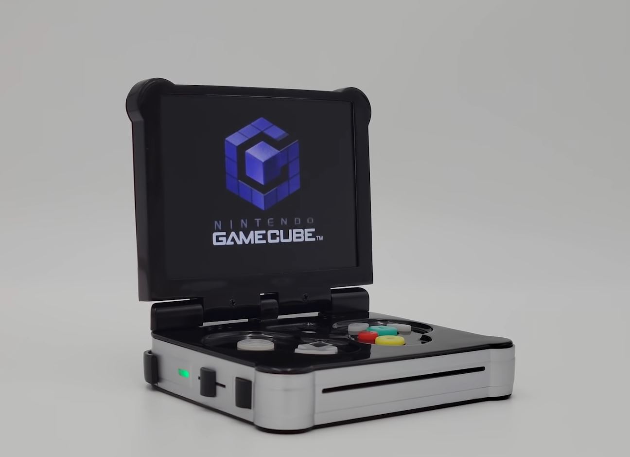 Portable GameCube via Ginger of Oz BaseUnit Done