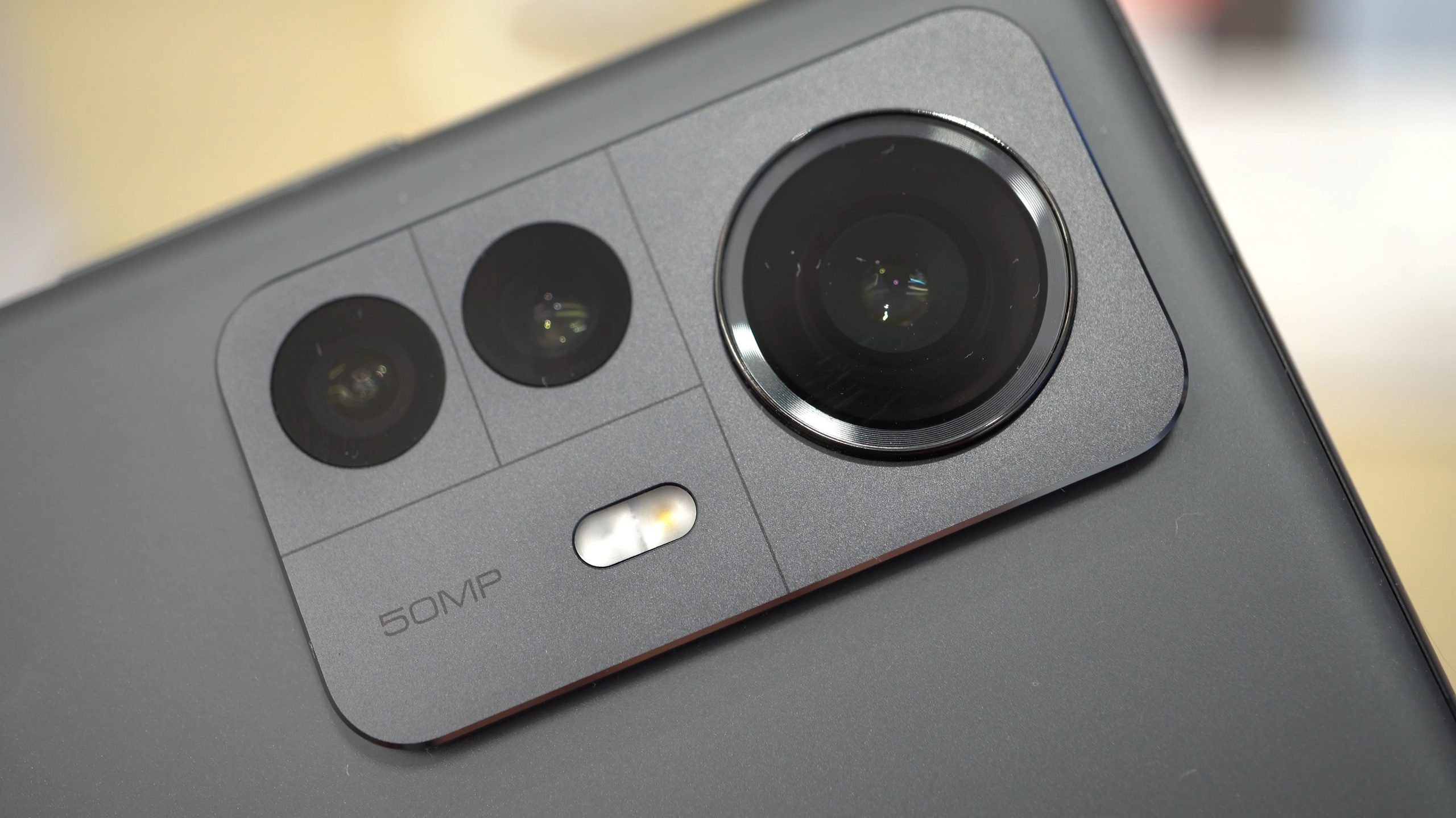 Xiaomi 12 Pro im Hands-On-Video