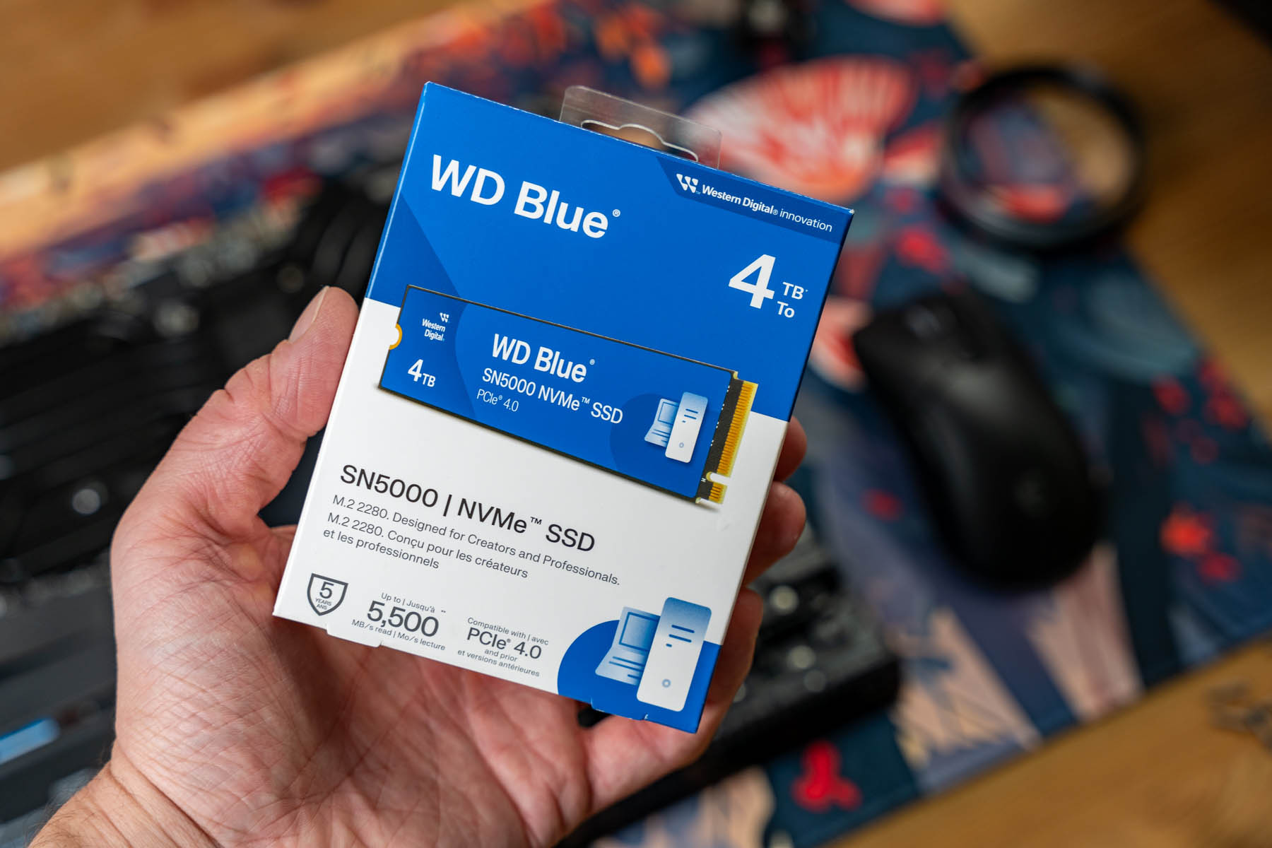 Die WD Blue SN5000 ist eine gute Wahl für ein SSD-Upgrade. Die NVMe SSD mit PCIe 4.0 überzeugt mit schnellen Lese- und Schreibgeschwindigkeiten und ist mit bis zu 4TB Speicher erhältlich.