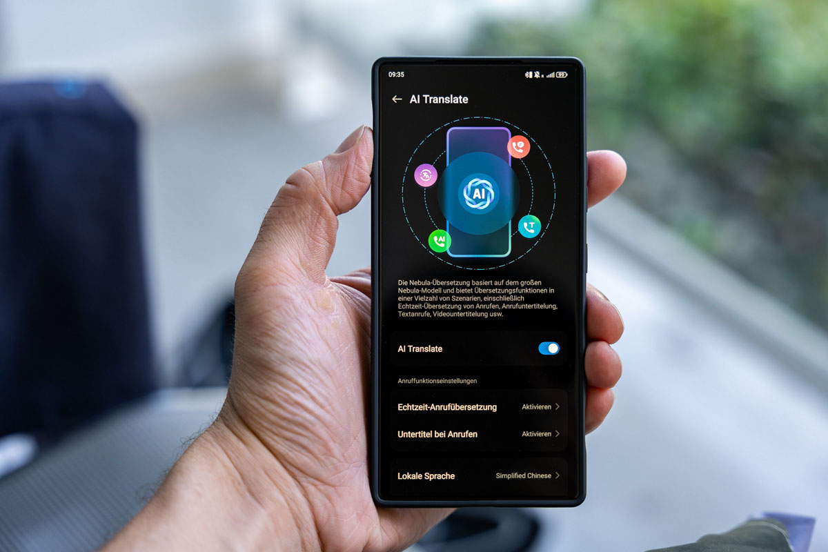 Im neuen Nebula AIOS lässt sich eine automatische Übersetzung von Anrufen einstellen. Allzu viele AI-Features gibt es allerdings nicht.