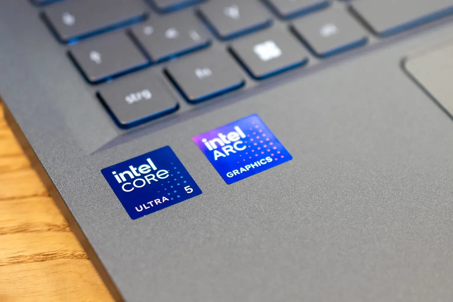 Dekorative Aufnahme Sticker für CPU und GPU auf dem Notebook