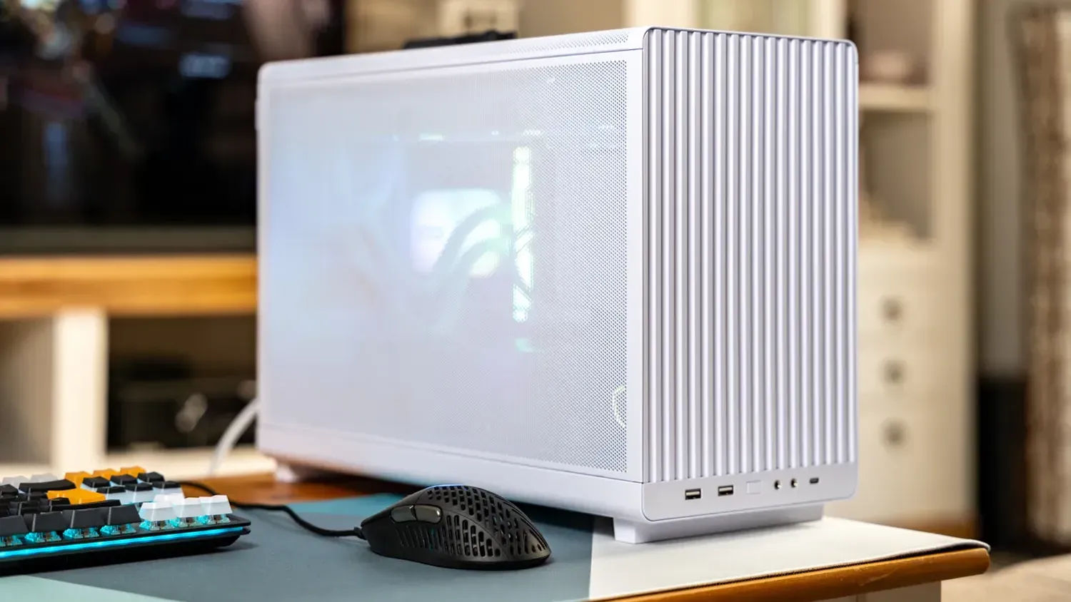 Wie schnell ist ein Selbstbau-Mini-PC mit Ryzen 9 9950X3D und RTX 5090?