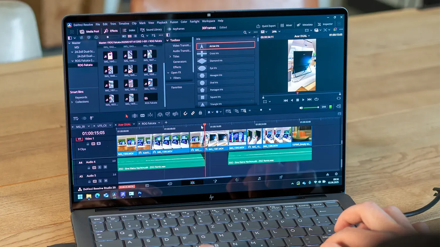 Frontale des Displays mit DaVinci Resolve